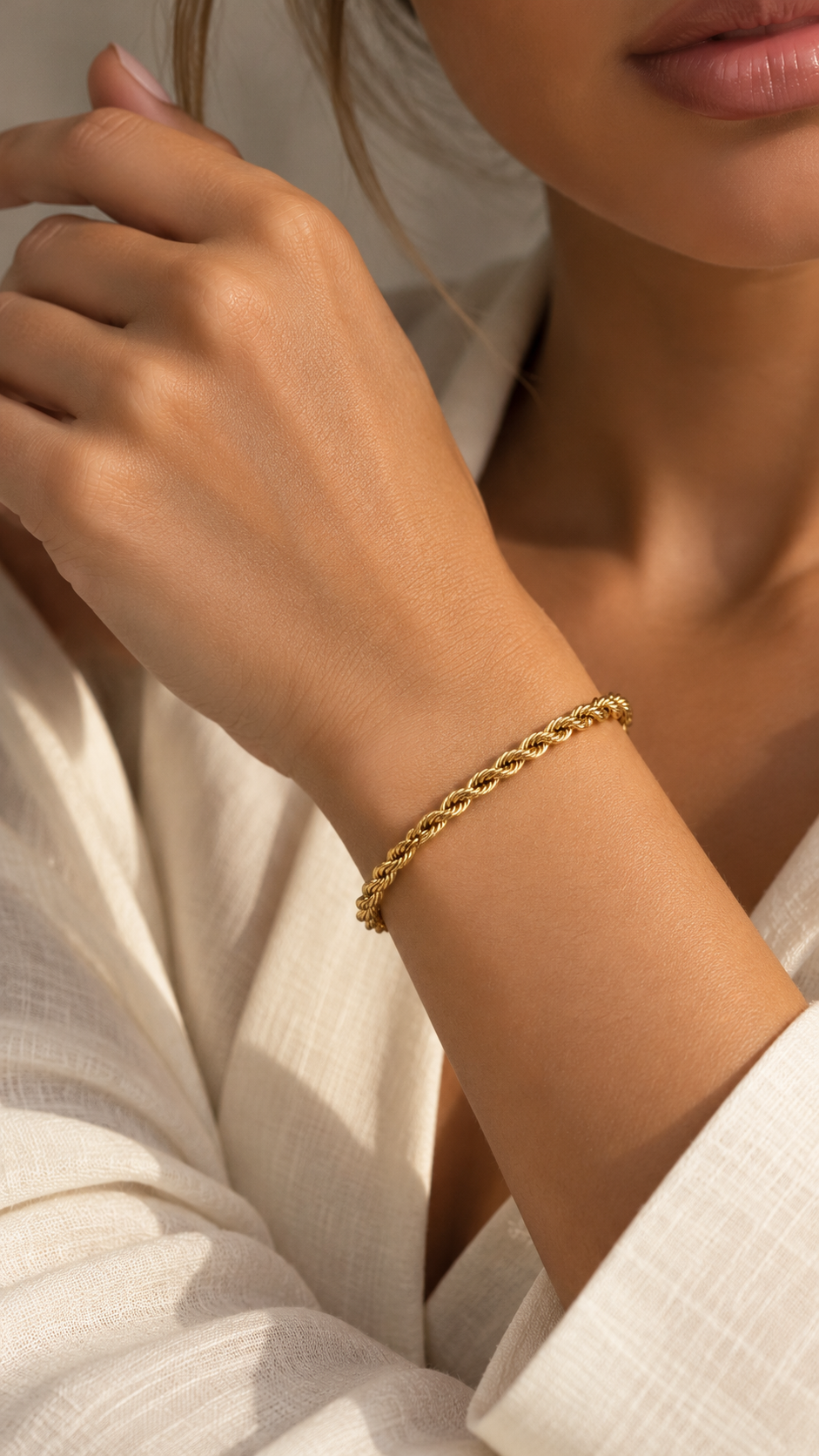 The Twist Chain Bracelet